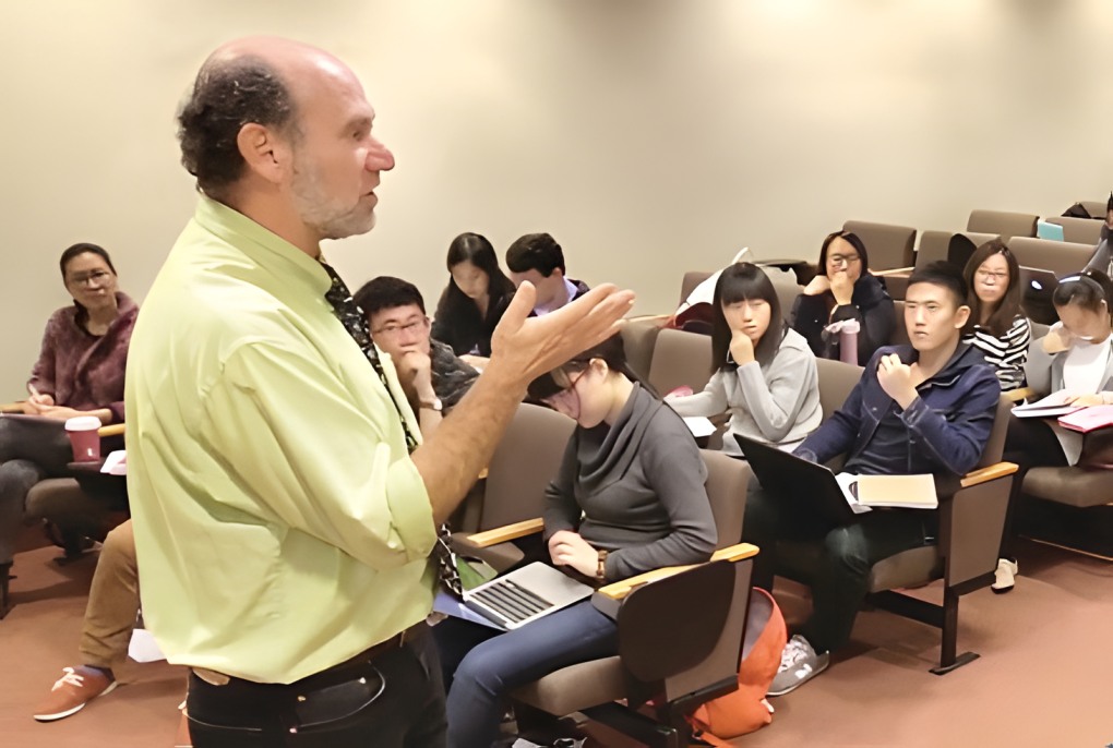 Lurie in Classroom