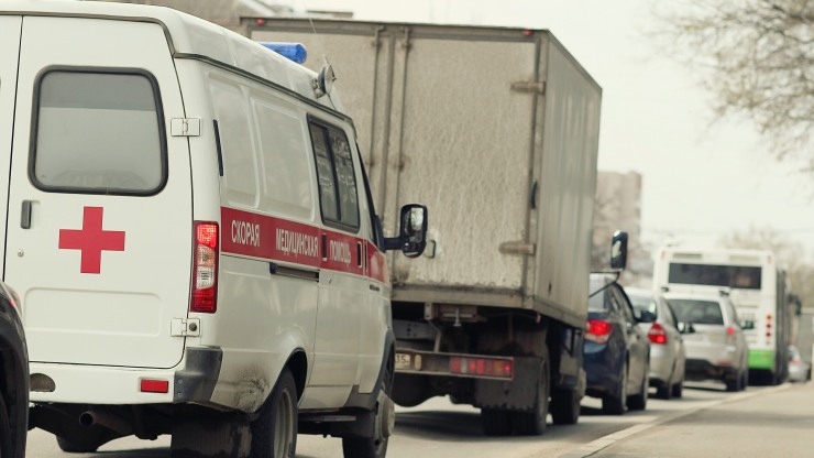 ambulance in traffic